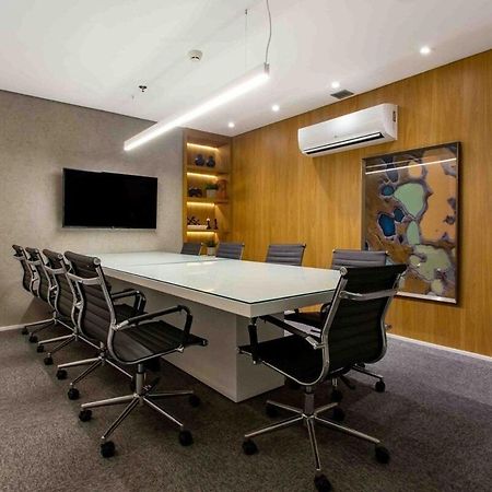 Suite Luxuosa Com Cozinha Blend Smart 1356 Goiânia Buitenkant foto